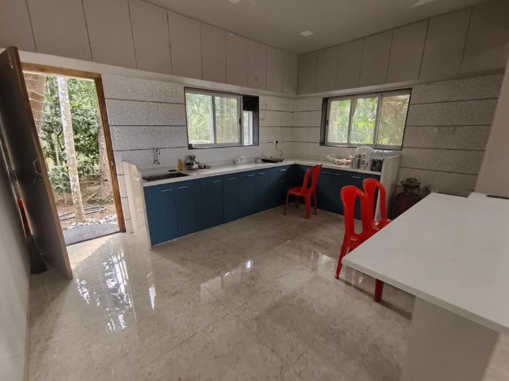Villa Atharva Thal  Luaran gambar